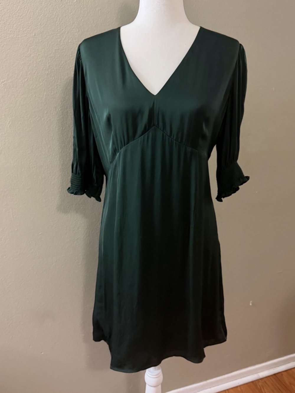 Quince Washable Stretch Silk V-Neck Smocked Sleeve Mini Dress Forest Green L - Picture 2 of 10